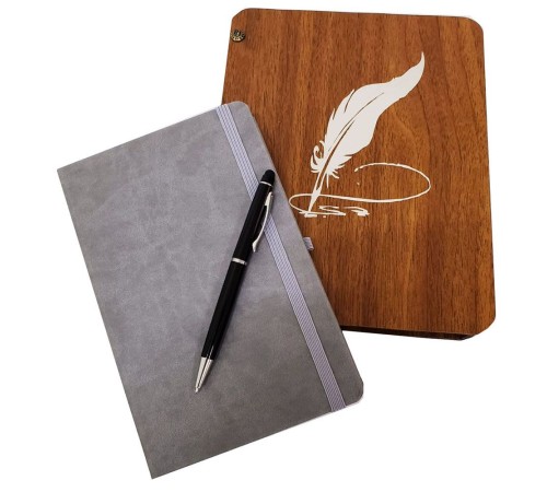 Hediyelik Metal Kalem ve Çizgili Deri Defter Hediyelik Metal Kalem ve Çizgili Deri Defter