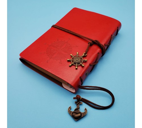 Pusula Tasarımlı Kırmızı Deri Defter