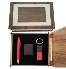 Özel Ahşap Kutulu Kırmızı Kalem Anahtarlık Ve Çakmak Set