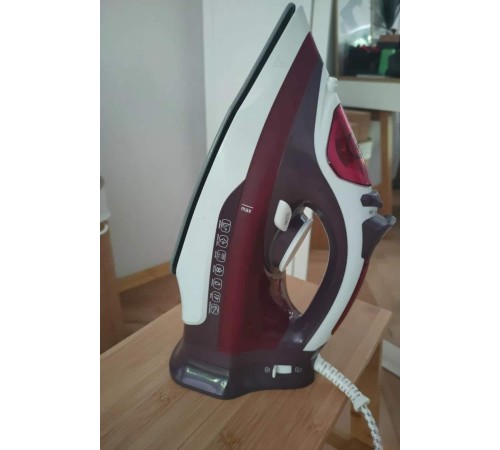 Modern Tasarım 2200W Dayanıklı Buharlı Seramik Kaplama Ütü