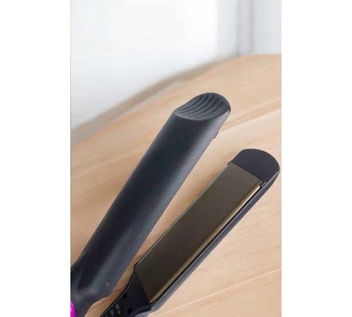 Saç Düzleştirici Isı Ayarlı Seramik Kaplama Döner Kablo Yıpranma Karşıtı