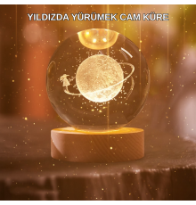 Kız Figürlü Sarı Cam Küre Işıklı Büyük Boy Ahşap Standlı Dekor