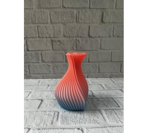 Kalp Tasarımlı Modern Dekor Vazo 15 cm Şık ve Estetik Görünüm