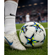 Futbol Antrenman Topu Yüksek Dayanıklı Dikişli Kaymaz Yüzey Tasarımı