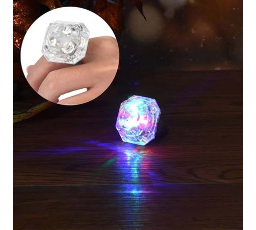 Kristal Tasarımlı Led Işıklı Gümüş Yüzük Kristal Tasarımlı Led Işıklı Gümüş Yüzük