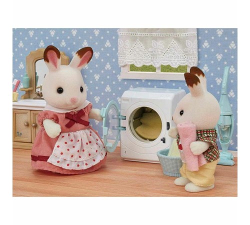 5445 Sylvanian Families Çamaşır Makinesi ve Süpürge +3 yaş figür dahil değil 5445 Sylvanian Families Çamaşır Makinesi ve Süpürge +3 yaş figür dahil değil