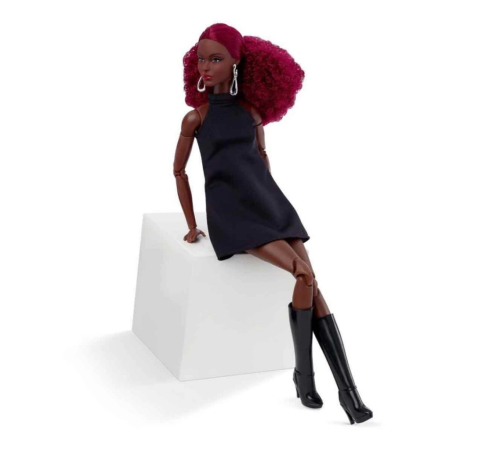 Barbie Basics İkonik Koleksiyon Bebeği Model 03 Barbie Basics İkonik Koleksiyon Bebeği Model 03