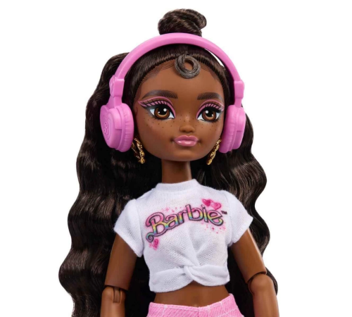 Barbie Dream Besties Paten Partisi Brooklyn Bebek ve Aksesuarları Barbie Dream Besties Paten Partisi Brooklyn Bebek ve Aksesuarları