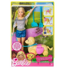 DWJ68 Barbie ve Köpeği Tuvalet Eğitiminde