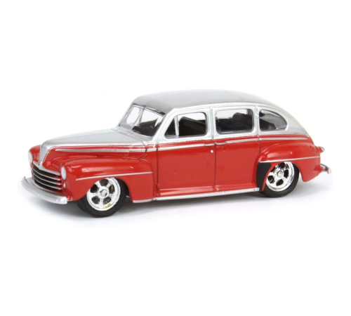 Greenlight 1/64 1947 Ford Fordor Super Deluxe Greenlight 1/64 1947 Ford Fordor Super Deluxe