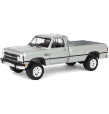 Greenlight 1/64 All-Terrain Series 16- 1992 Dodge Ram D250 Power Ram