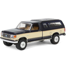 Greenlight 1/64 The Hobby Shop Series 16- 1991 Ford F-150 XLT Lariat