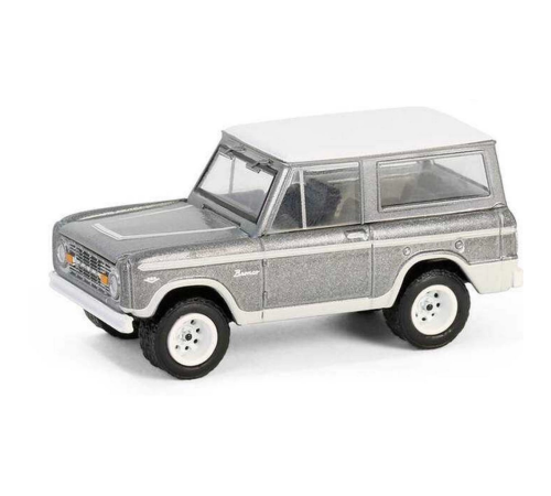 Greenlight 1/64 Hollywood Series 42- 1967 Ford Bronco - Counting Cars (2021 - Current TV Show) Greenlight 1/64 Hollywood Series 42- 1967 Ford Bronco - Counting Cars (2021 - Current TV Show)