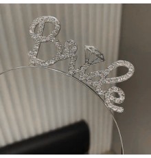 Gümüş Renkli Taşlı “Bride” Gelin Tacı – El Yazısı Yazı Tipiyle