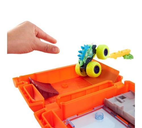 HXT04 Hot Wheels Monster Trucks Taşınabilir Oyun Seti HXT04 Hot Wheels Monster Trucks Taşınabilir Oyun Seti