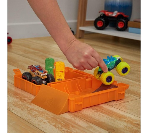 HXT04 Hot Wheels Monster Trucks Taşınabilir Oyun Seti HXT04 Hot Wheels Monster Trucks Taşınabilir Oyun Seti