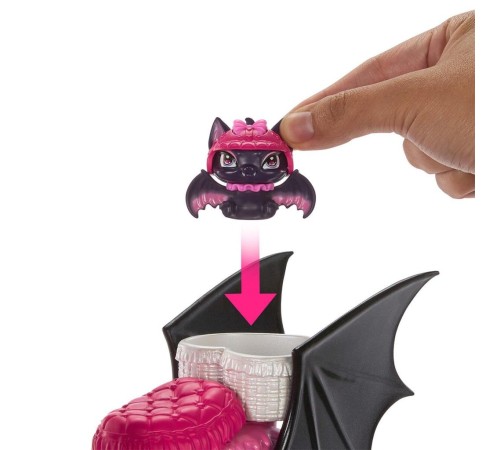 JDR61 Monster High Vamptastic Scooter Draculaura