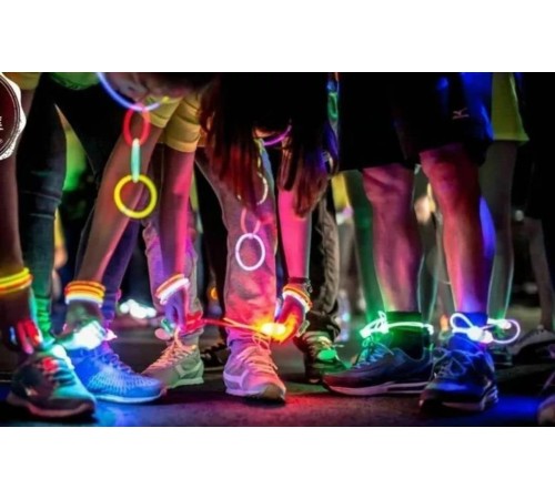 Karanlıkta Yanan Parlayan Fosforlu Glow Stick Çubuk Bileklik 50 Adet Karanlıkta Yanan Parlayan Fosforlu Glow Stick Çubuk Bileklik 50 Adet
