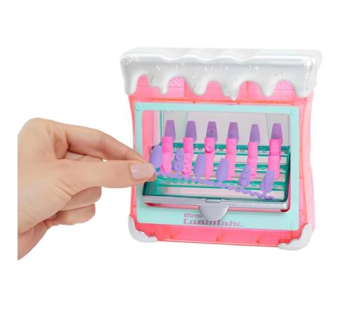 L.O.L. Surprise O.M.G. Sweet Nails Candylicious Sprinkles Shop Oyun Seti L.O.L. Surprise O.M.G. Sweet Nails Candylicious Sprinkles Shop Oyun Seti