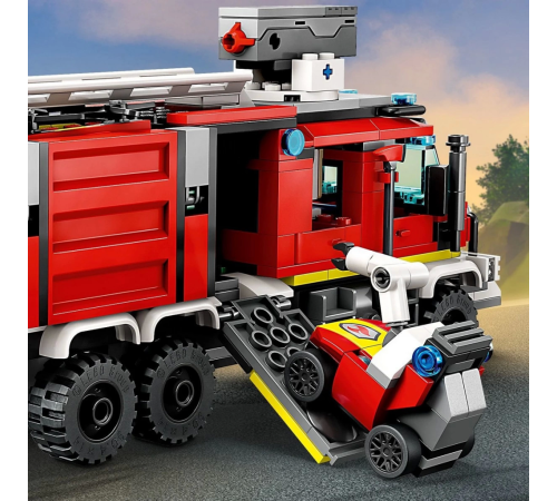LEGO City İtfaiye Komuta Kamyonu 60374 LEGO City İtfaiye Komuta Kamyonu 60374