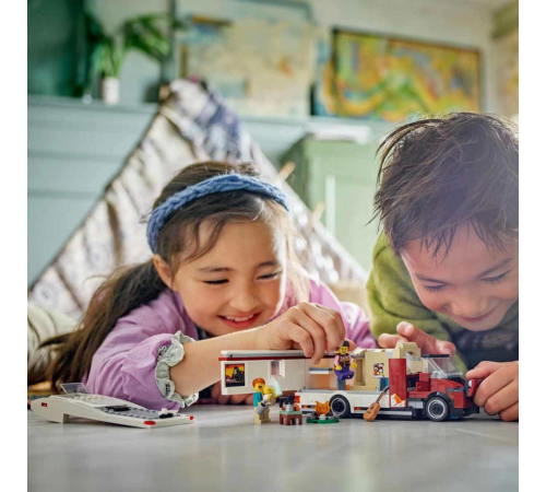 LEGO City Tatil Macera Karavanı 60454 LEGO City Tatil Macera Karavanı 60454