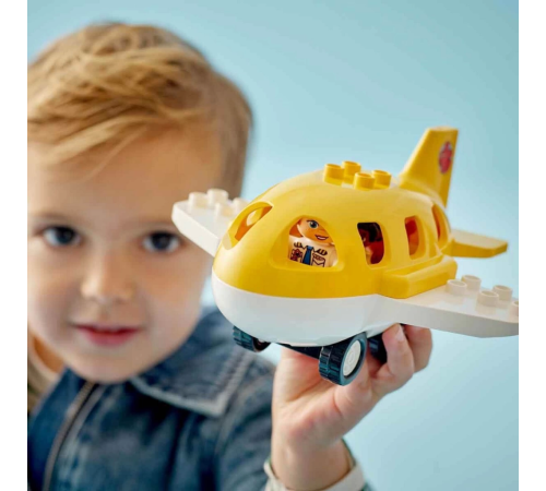 LEGO DUPLO Kasabası İlk Havaalanı Deneyimi LEGO DUPLO Kasabası İlk Havaalanı Deneyimi