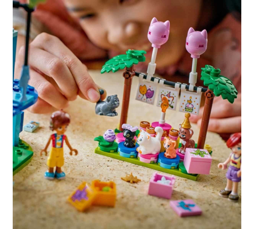 LEGO Friends Kedi Doğum Günü Partisi ve Ağaç Ev 42666 LEGO Friends Kedi Doğum Günü Partisi ve Ağaç Ev 42666