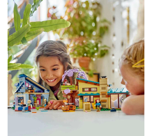 LEGO Friends Olly ve Paisley'nin Aile Evleri 42620 LEGO Friends Olly ve Paisley'nin Aile Evleri 42620