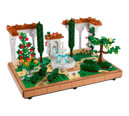 LEGO Icons Fıskiyeli Bahçe 10359 LEGO Icons Fıskiyeli Bahçe 10359