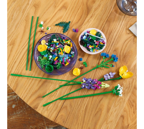 LEGO Icons Kır Çiçekleri Buketi 10313 LEGO Icons Kır Çiçekleri Buketi 10313