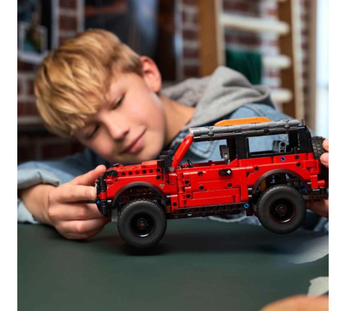 Technic Ford Bronco SUV 42213 Technic Ford Bronco SUV 42213