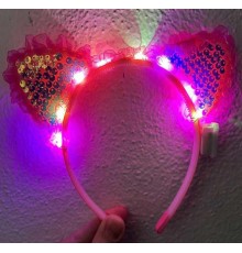   Kenarları Dantelli Fuşya Pullu Payetli Led Işıklı Kedi Kulak Taç 17x19 cm