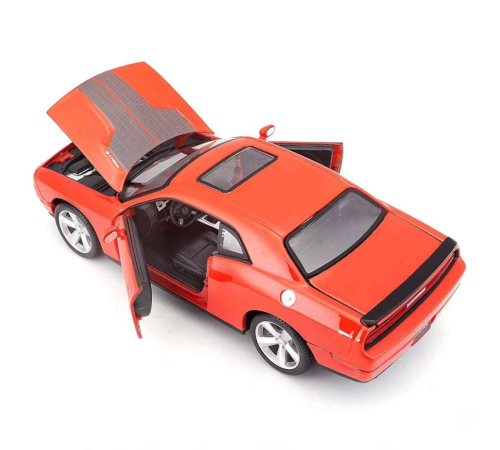 Maisto 1/24 2008 Model Dodge Challenger SRT8 Maisto 1/24 2008 Model Dodge Challenger SRT8
