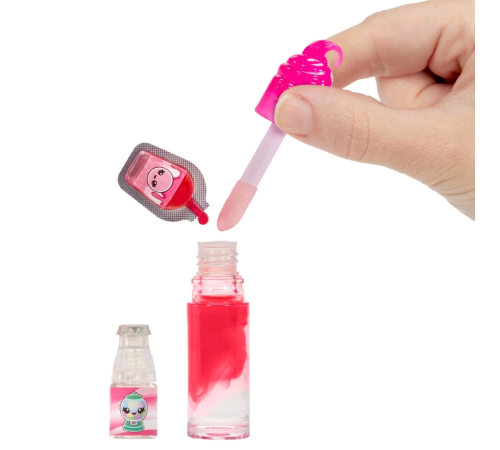 Yummiland Bianca Bubblegum Bebeği ve Dudak Parlatıcısı Yummiland Bianca Bubblegum Bebeği ve Dudak Parlatıcısı