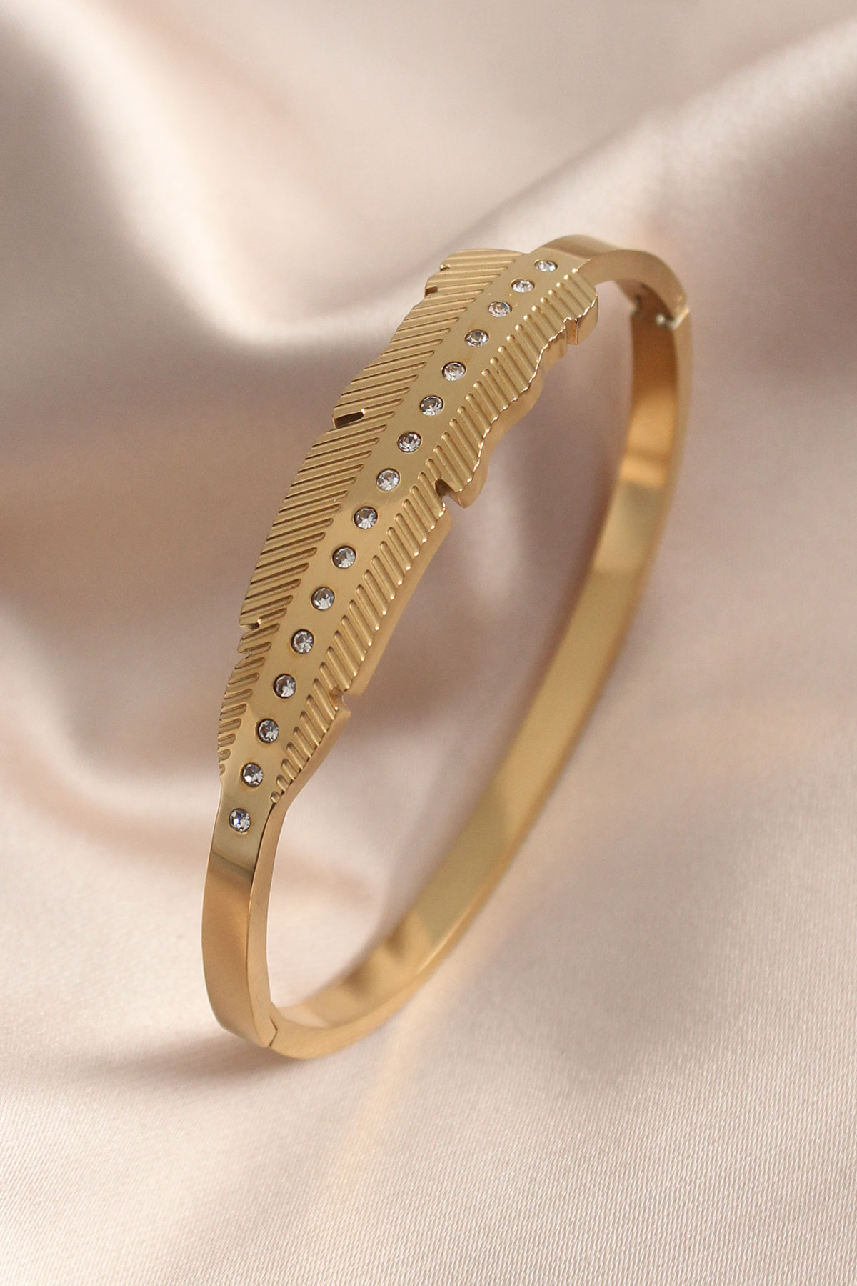 Gold Color Leaf Model Zirconia Stone Detail Clamp Female Bracelet