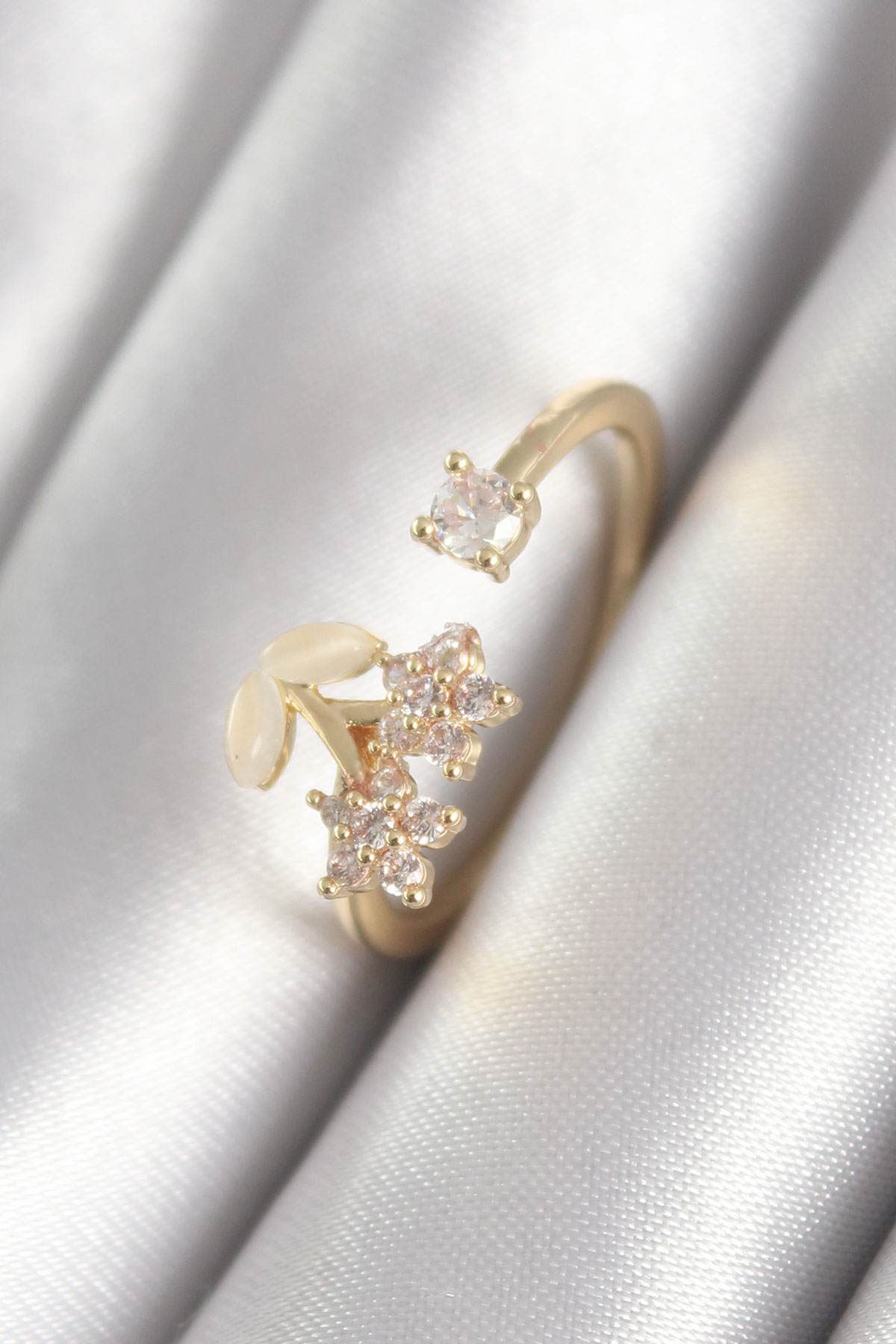 Brass Gold Color Zirconia Stone Floral Model Female Ring