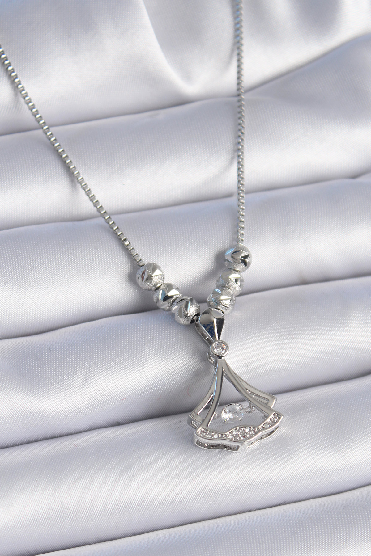 316L Steel Chain Silver Color Gingko Leaf Model Zirconia Stone Detail Women Necklace