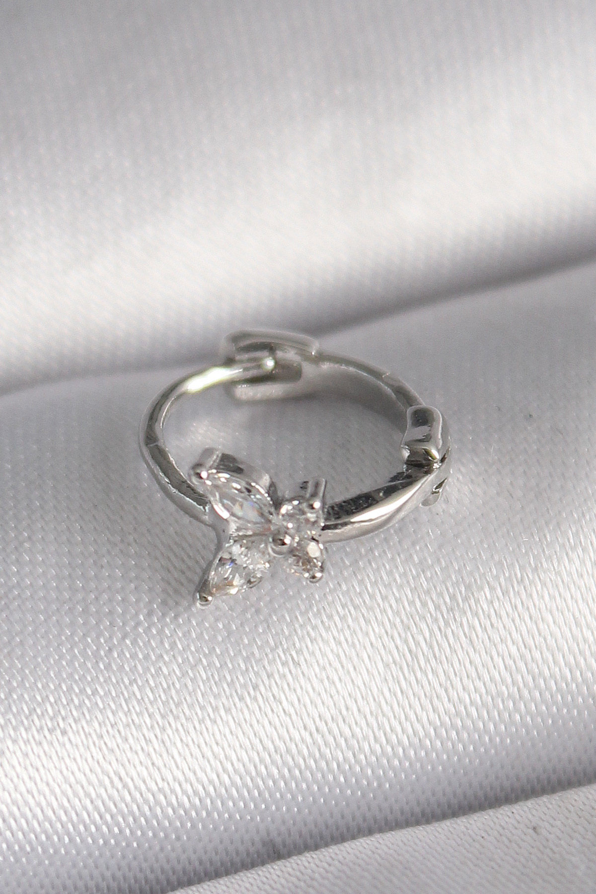 316L Steel Silver Color Zircon Stone Butterfly Model Tragus Piercing