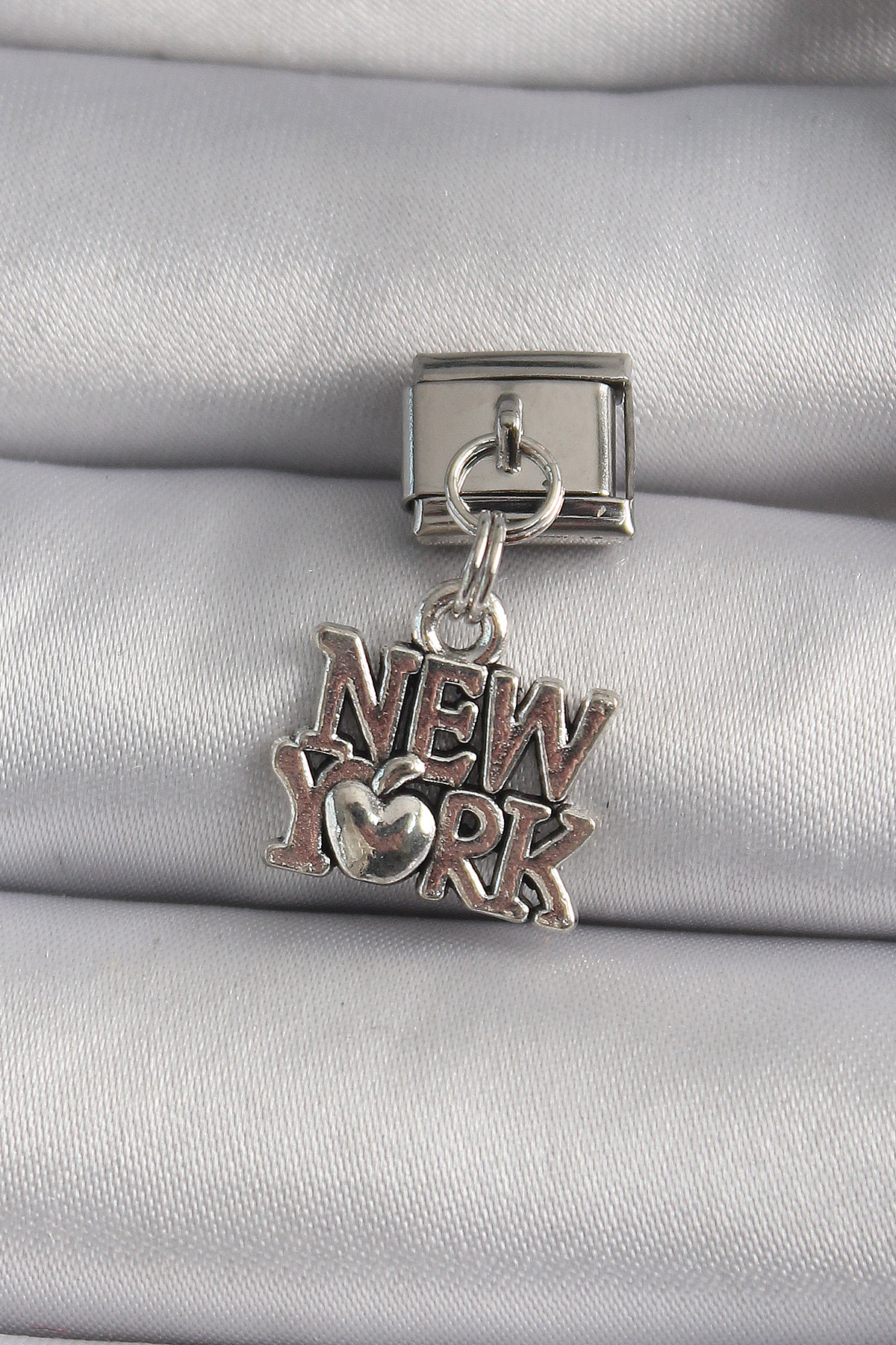 316L Steel Silver Color Penetration New York Font Model Nomination Charm