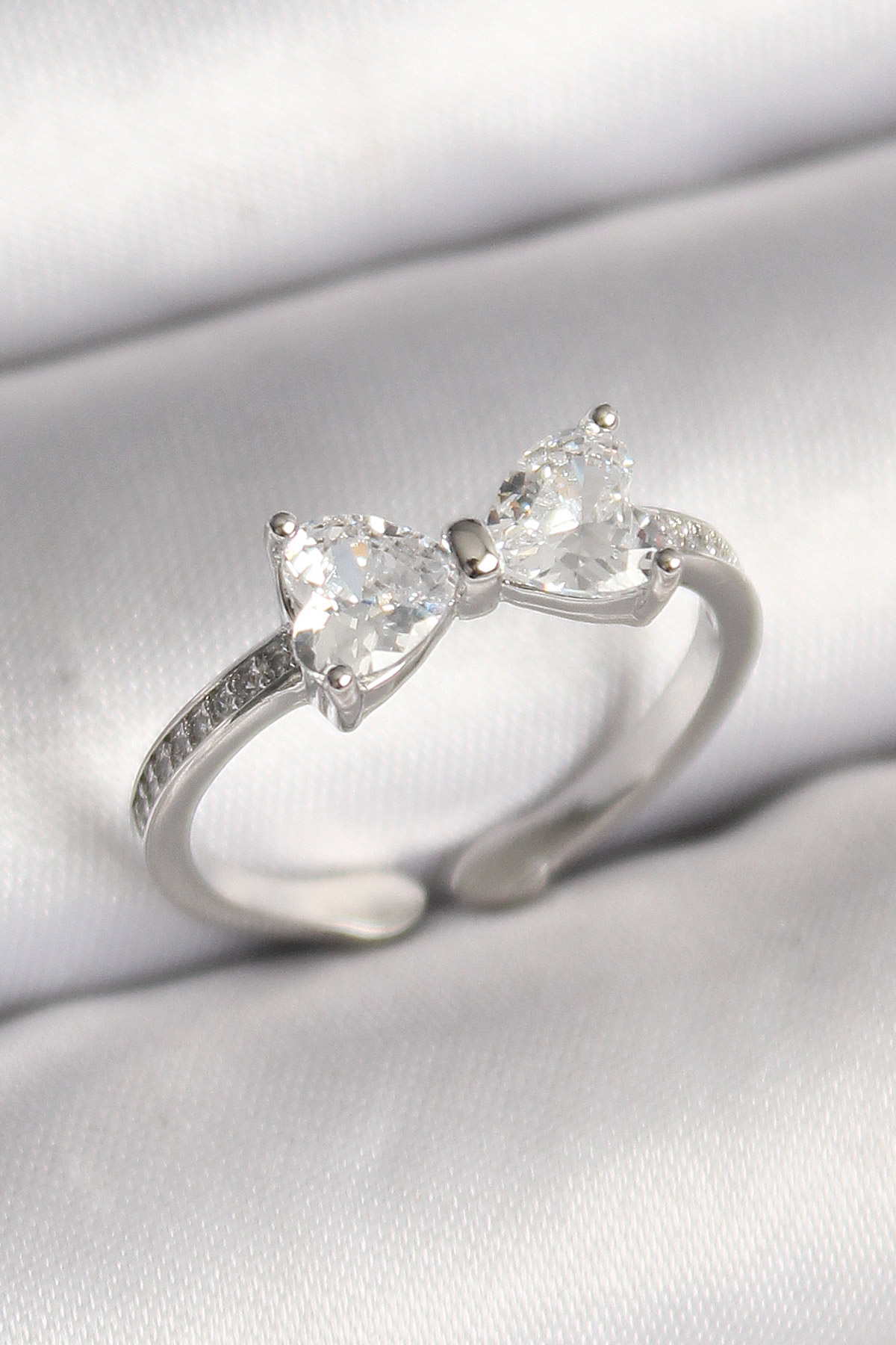 Brass Silver Color Zircon Stone Heart Fionk Model Female Ring