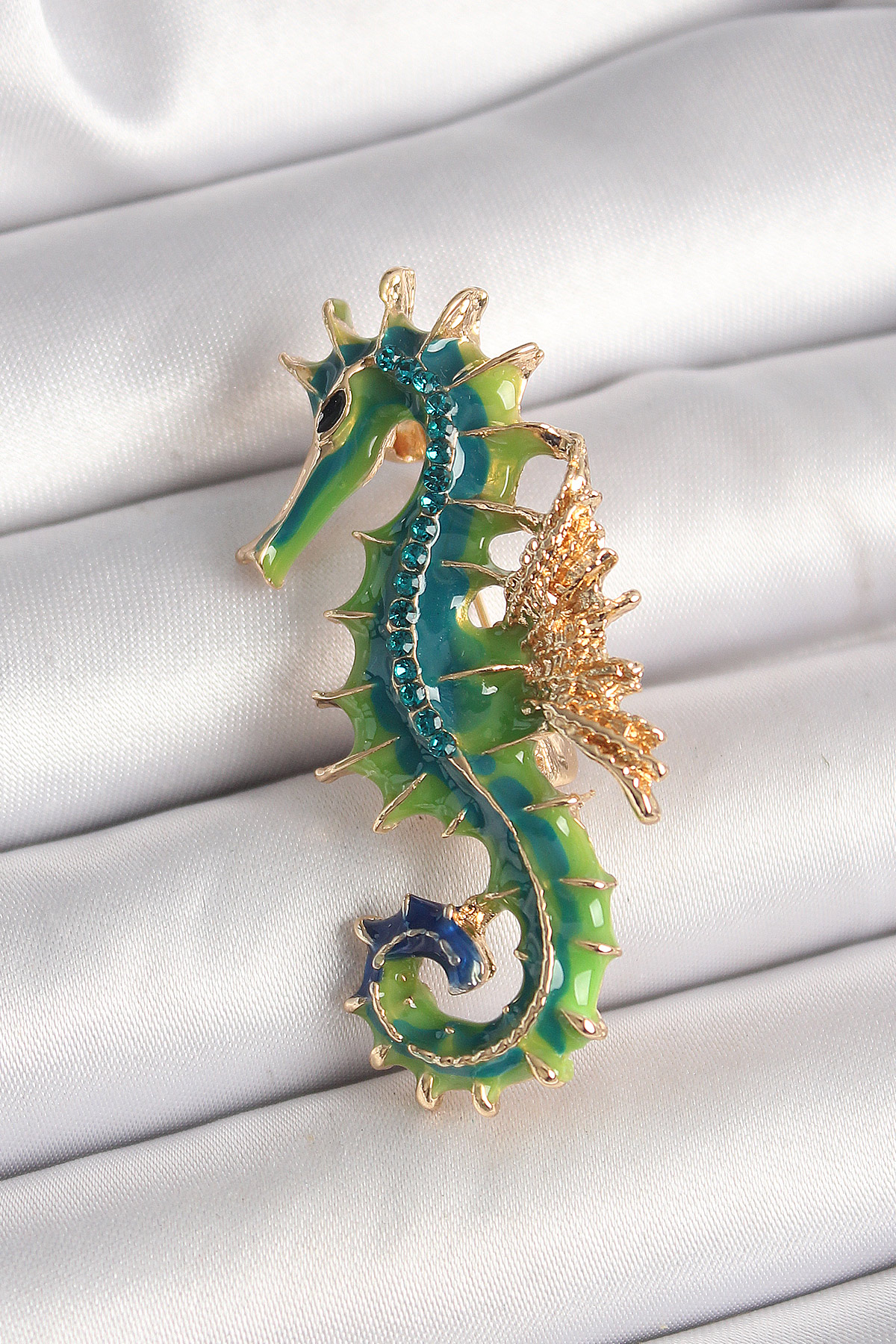 Brass Gold Color Green Sea Horse Model Zirconia Stone Detail Women Brooch
