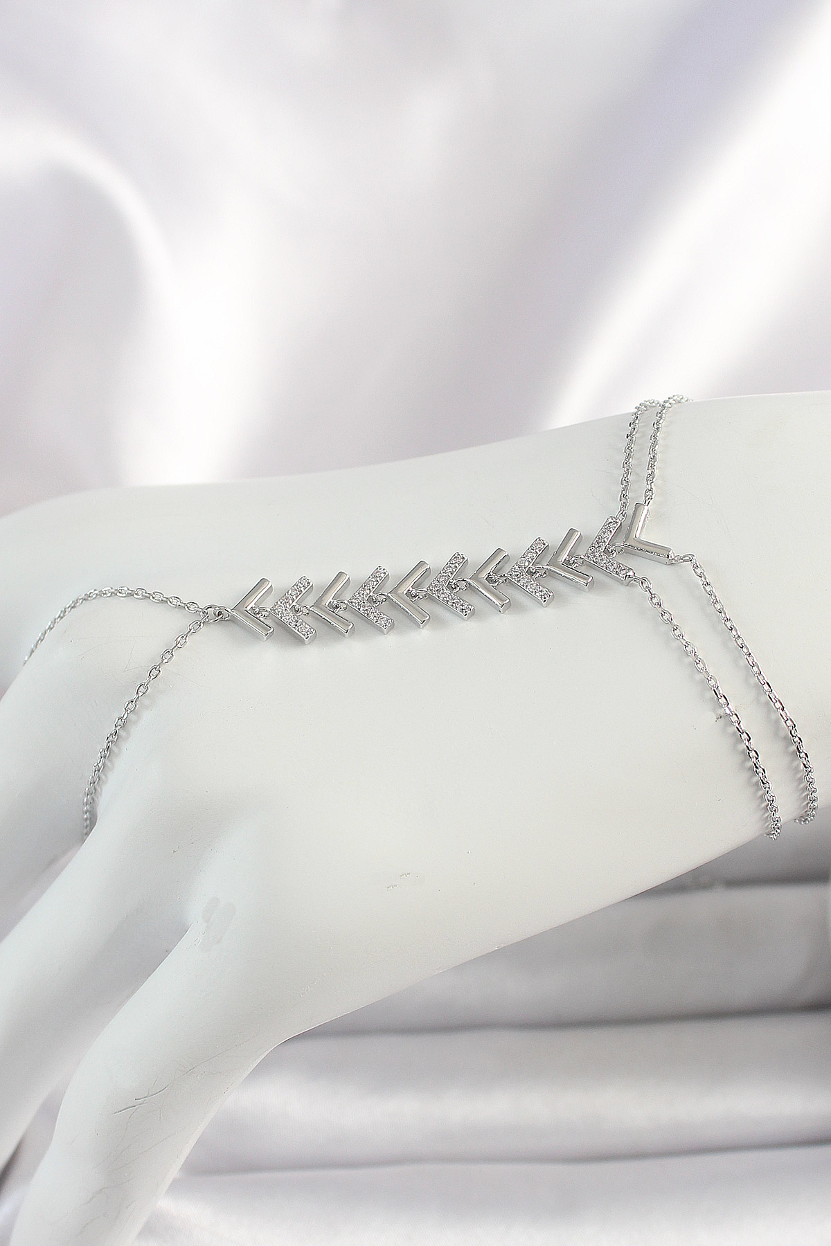 Brass Silver Color Zircon Stone V Model Female Şahmeran