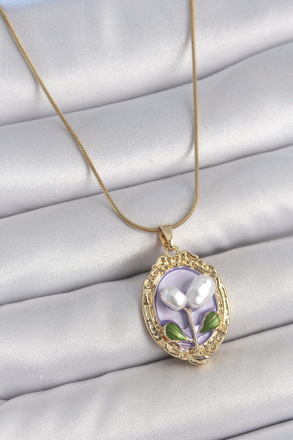 316L Steel Gold Color Purple Bible Flower Embroidered Portrait Model Female Pendant