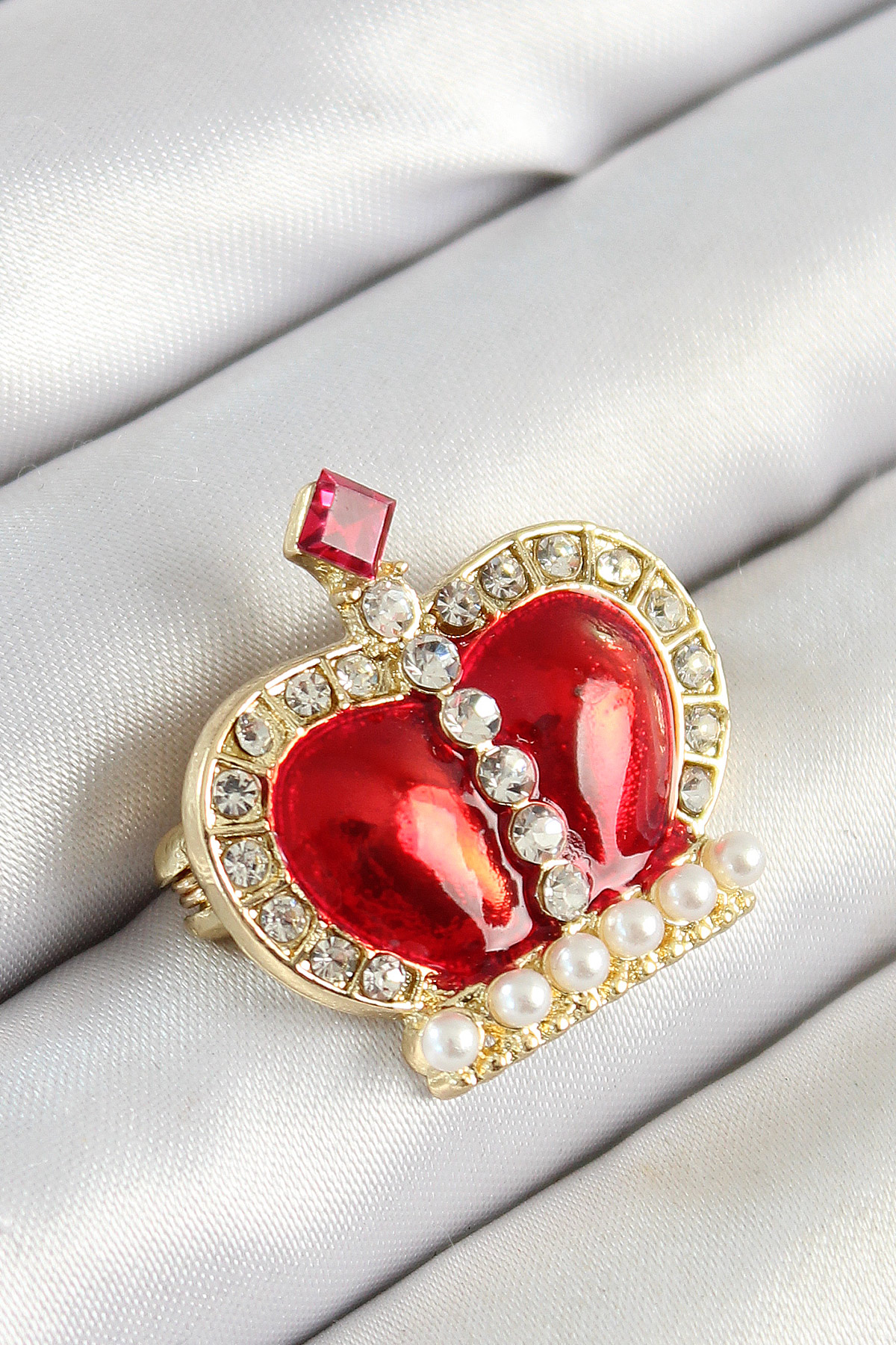 Zircon Stone Pearl Detailed Red 3D Queen Crown Figure Gold Color Women Brooch