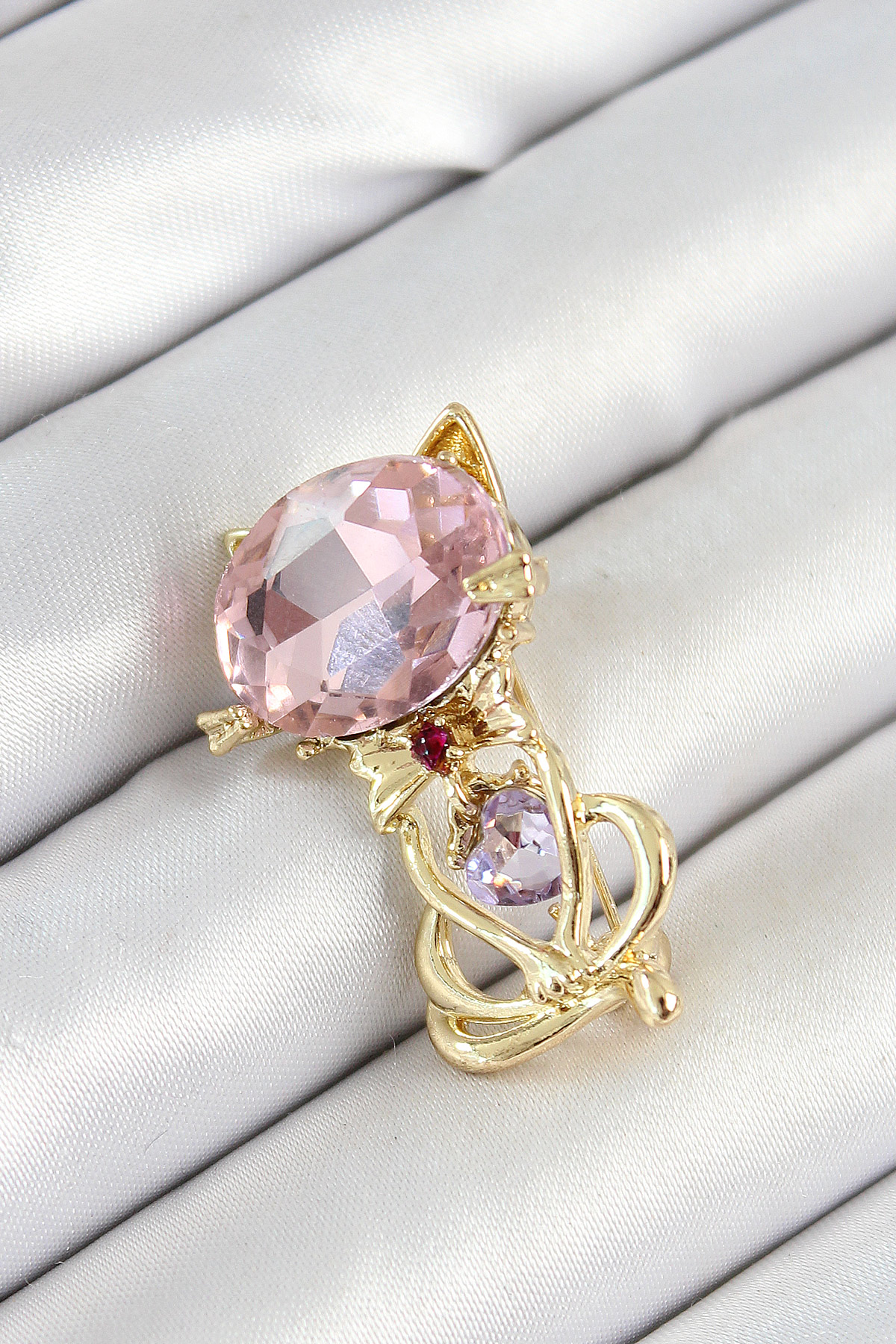 Pink Zircon Stone Container Detailed Cat Figure Gold Color Women Brooch