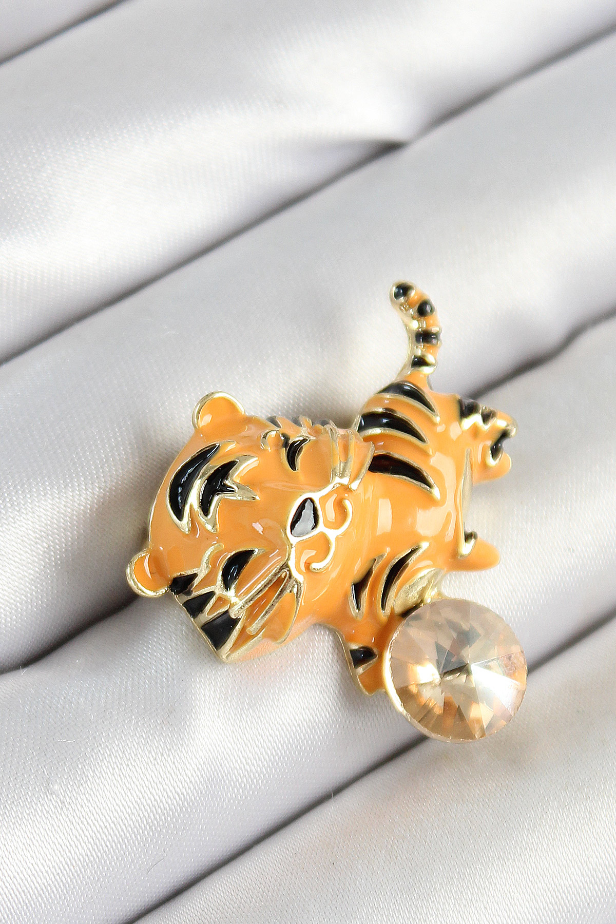 Zircon Stone Black Stripe Orange Tiger Figur Gold Color Female Brooch