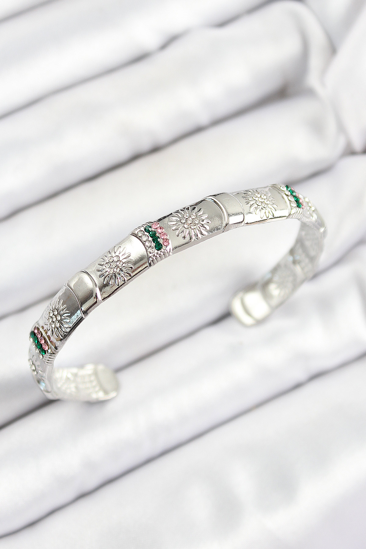 Brass Mixed Zircon Stone Floral Model Silver Color Six Outdoor Female Bracelet