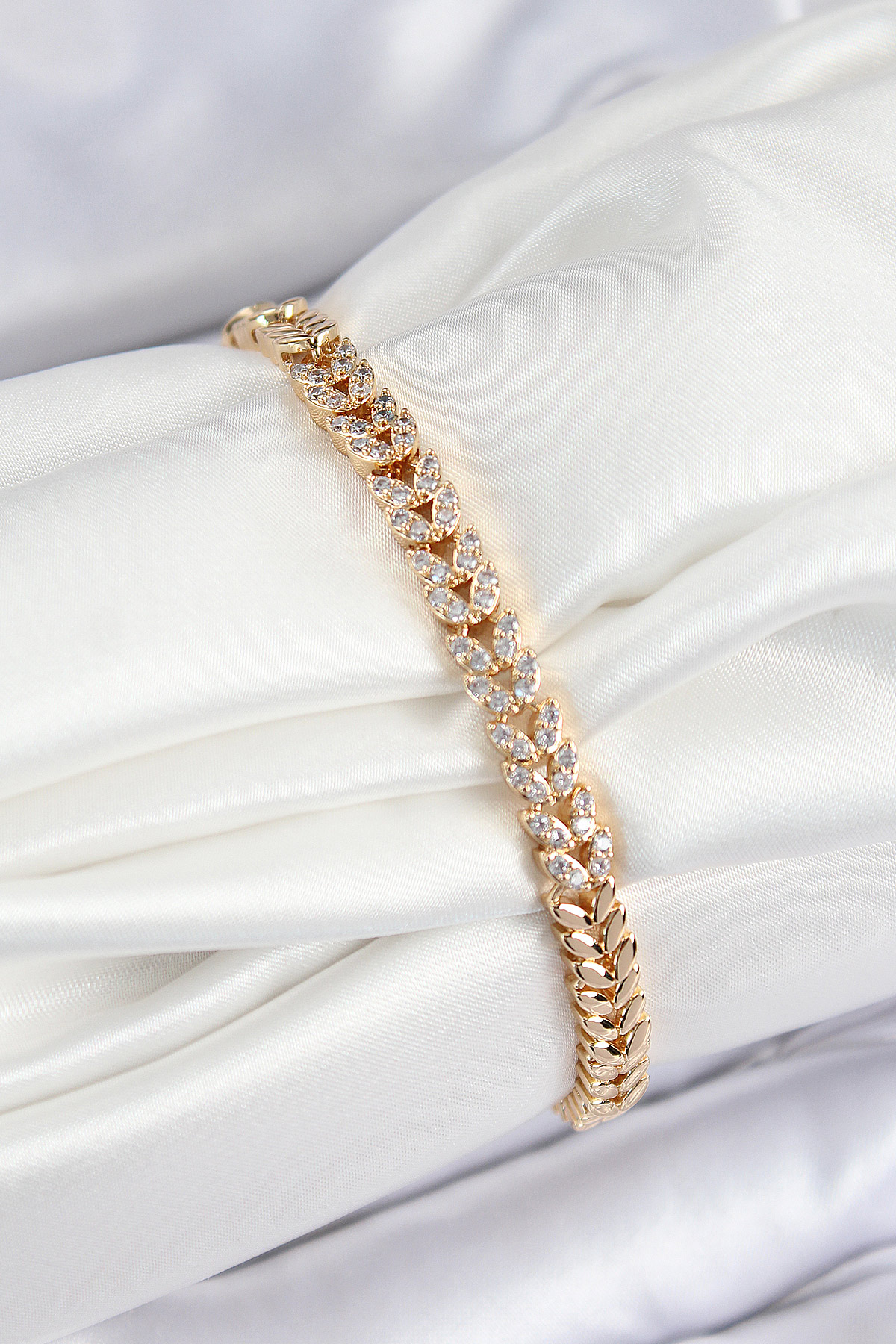Brass Zircon Stone Row Leaf Model Gold Color Female Bracelet