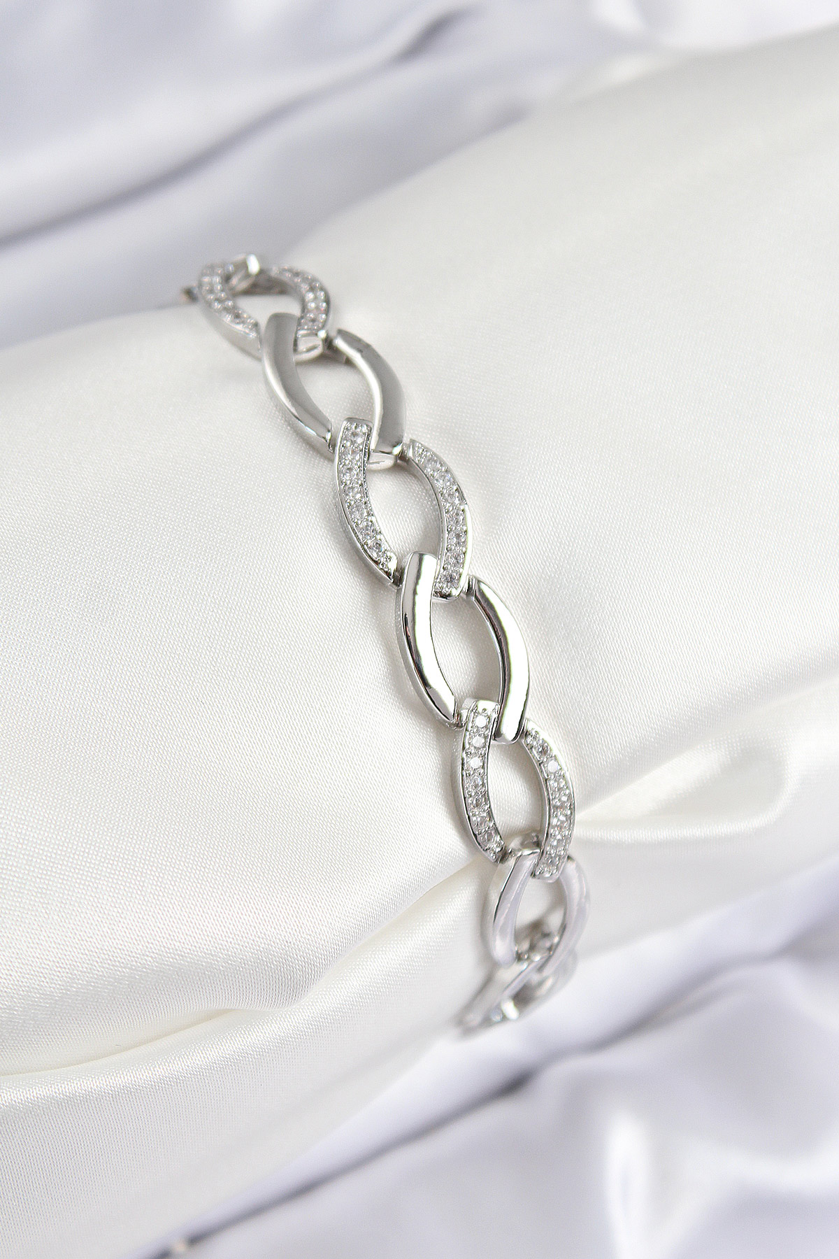 Brass Zircon Stone Chain Model Silver Color Female Bracelet