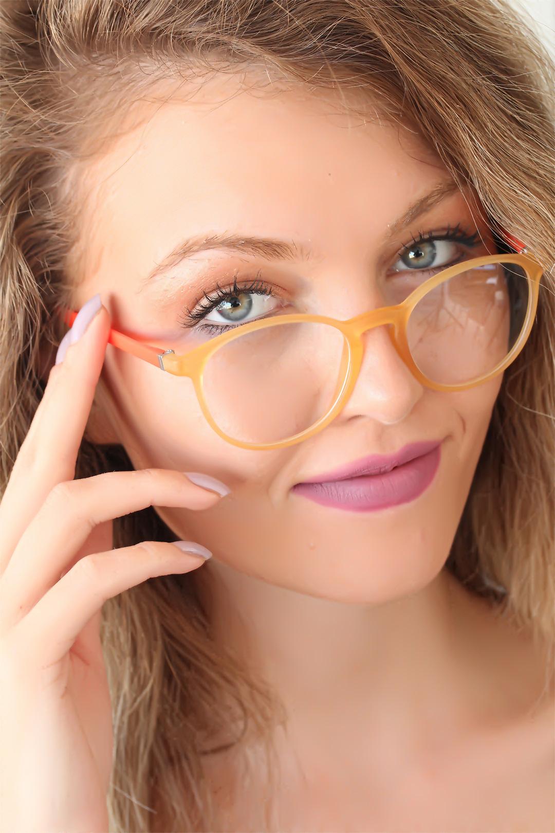 Yellow Color Oval Orange Color Ladies Glasses